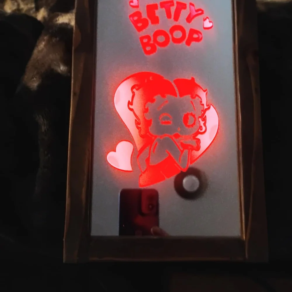 Betty Boop Illuminated Wall Mirror